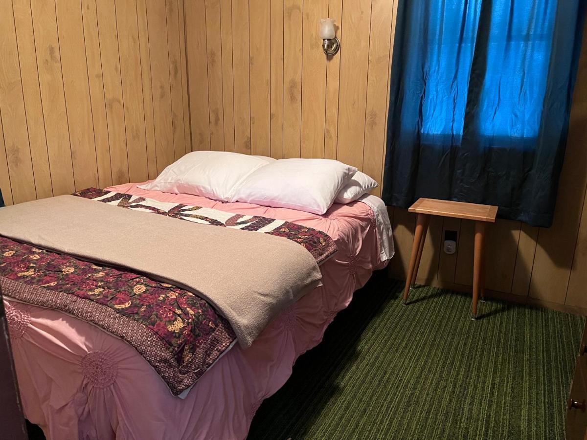 Musky Joe'S Twin Pines Resort New Post Экстерьер фото