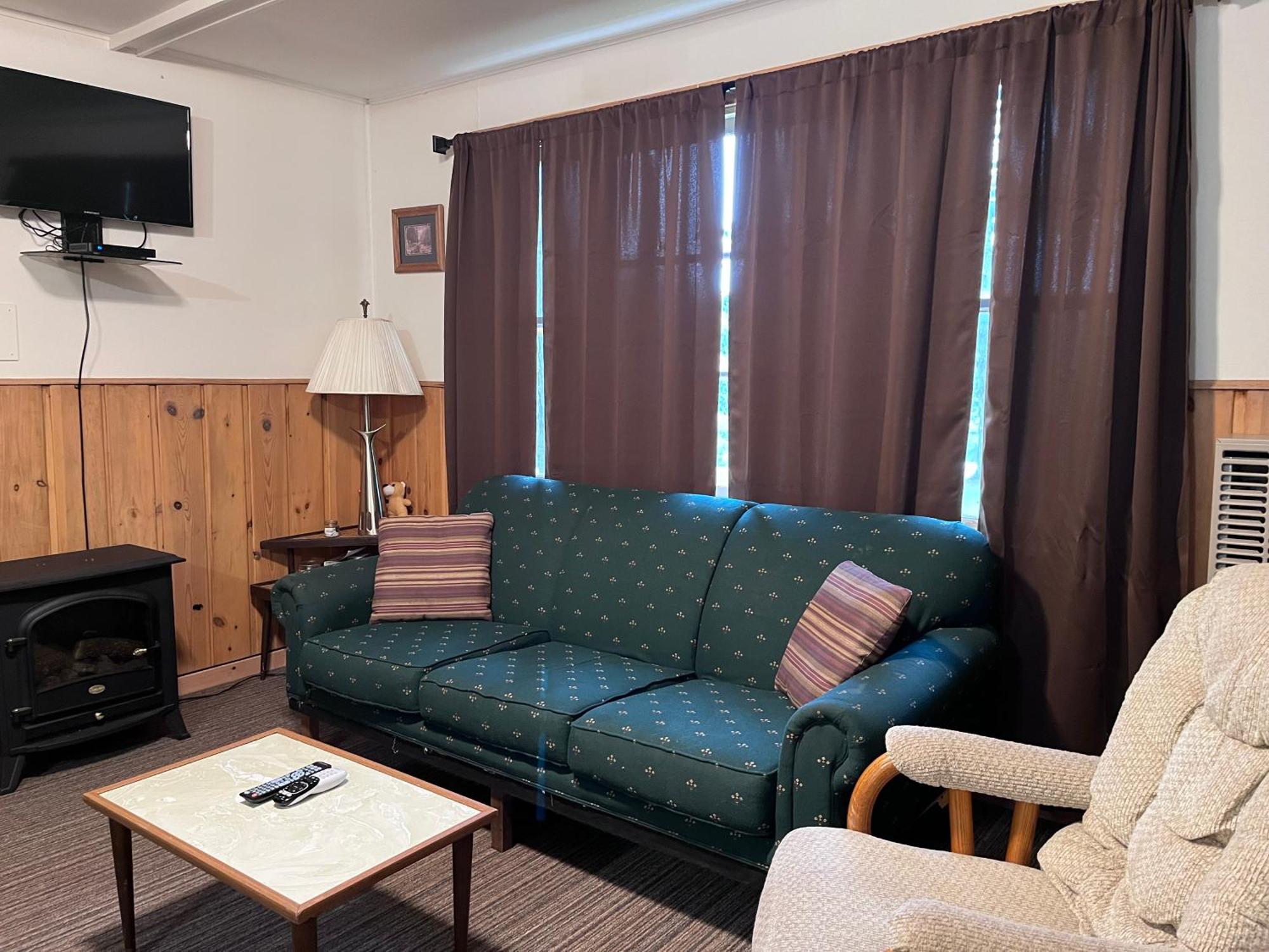 Musky Joe'S Twin Pines Resort New Post Экстерьер фото
