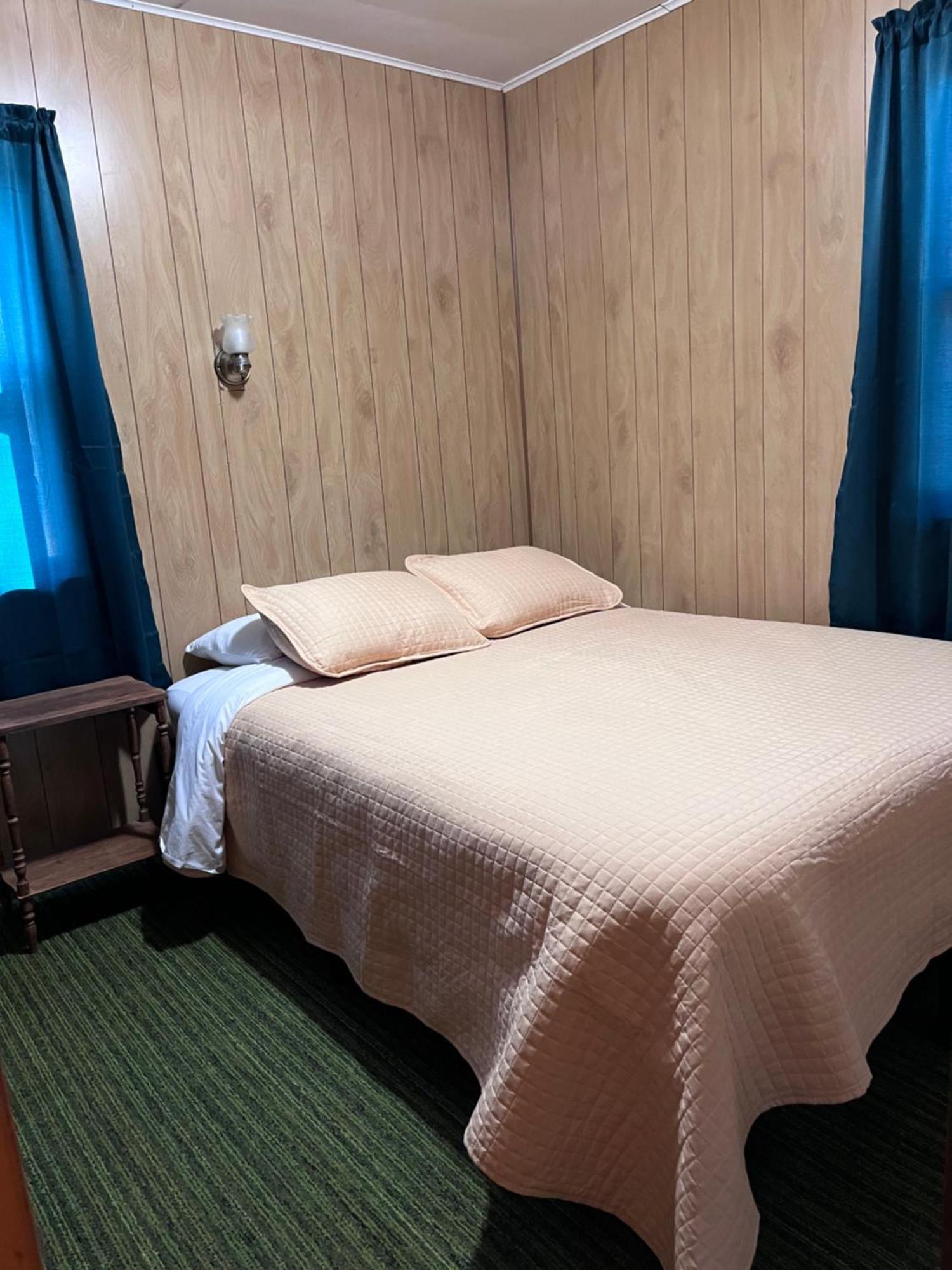 Musky Joe'S Twin Pines Resort New Post Экстерьер фото